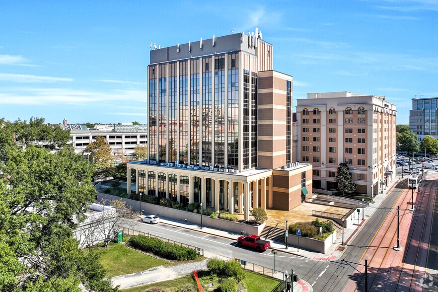 500 E Plume St, Norfolk, VA for lease - Primary Photo - Image 1 of 4