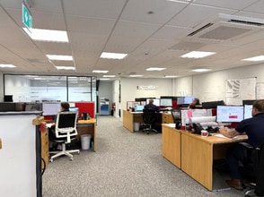 Oaktree Pl, Exeter for lease Interior Photo- Image 1 of 6