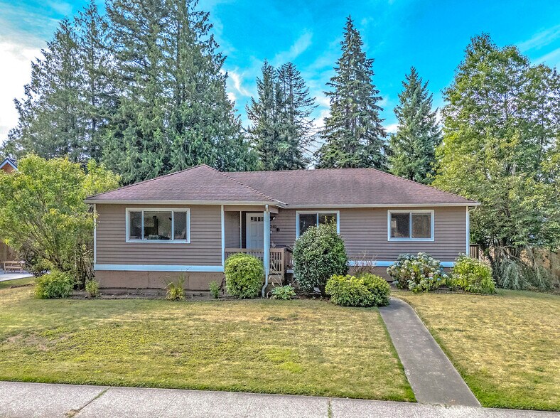 349 E 3rd St, North Bend, WA à vendre - Photo du bâtiment - Image 2 de 13