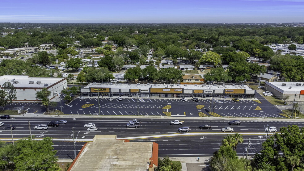 4100 E Bay Dr, Clearwater, FL for lease - Building Photo - Image 3 of 9