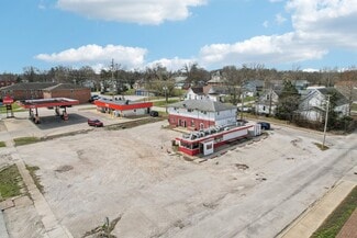 Plus de détails pour 201 Dearborn St, Hillsboro, IL - Commerce de détail à vendre