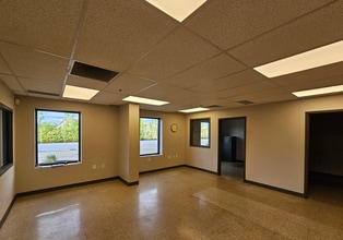 7800 Tyler Blvd, Mentor, OH for lease Interior Photo- Image 2 of 4