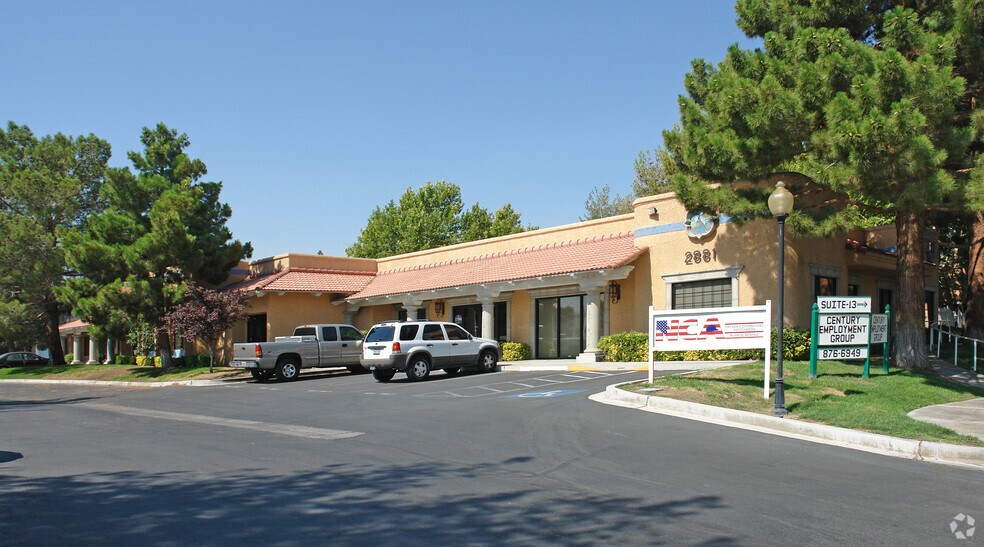 2881 S Valley View Blvd, Las Vegas, NV à louer - Photo du bâtiment - Image 3 de 59