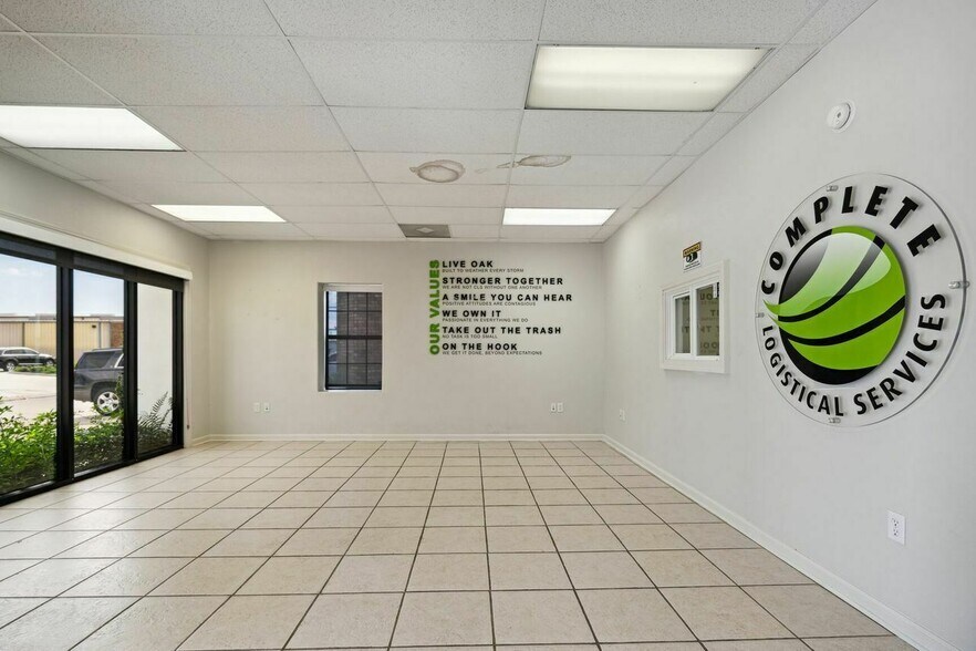 8320 Lafitte Ct, Chalmette, LA à louer - Photo intérieure - Image 2 de 11