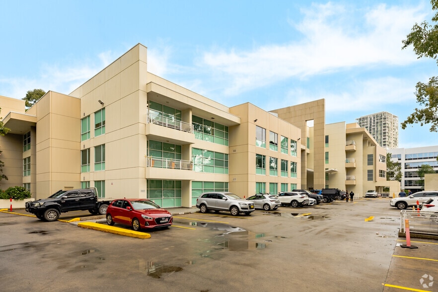 25-27 Solent Cct, Norwest for sale - Primary Photo - Image 1 of 5