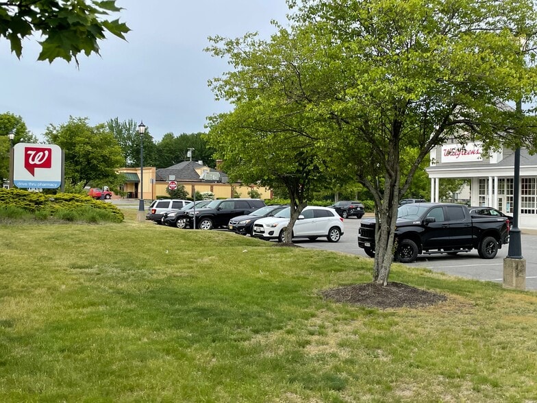 461 Main St, Saco, ME for lease - Building Photo - Image 3 of 3