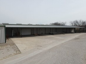 11647 Armetco Dr, Justin, TX à louer Photo du bâtiment- Image 2 de 12