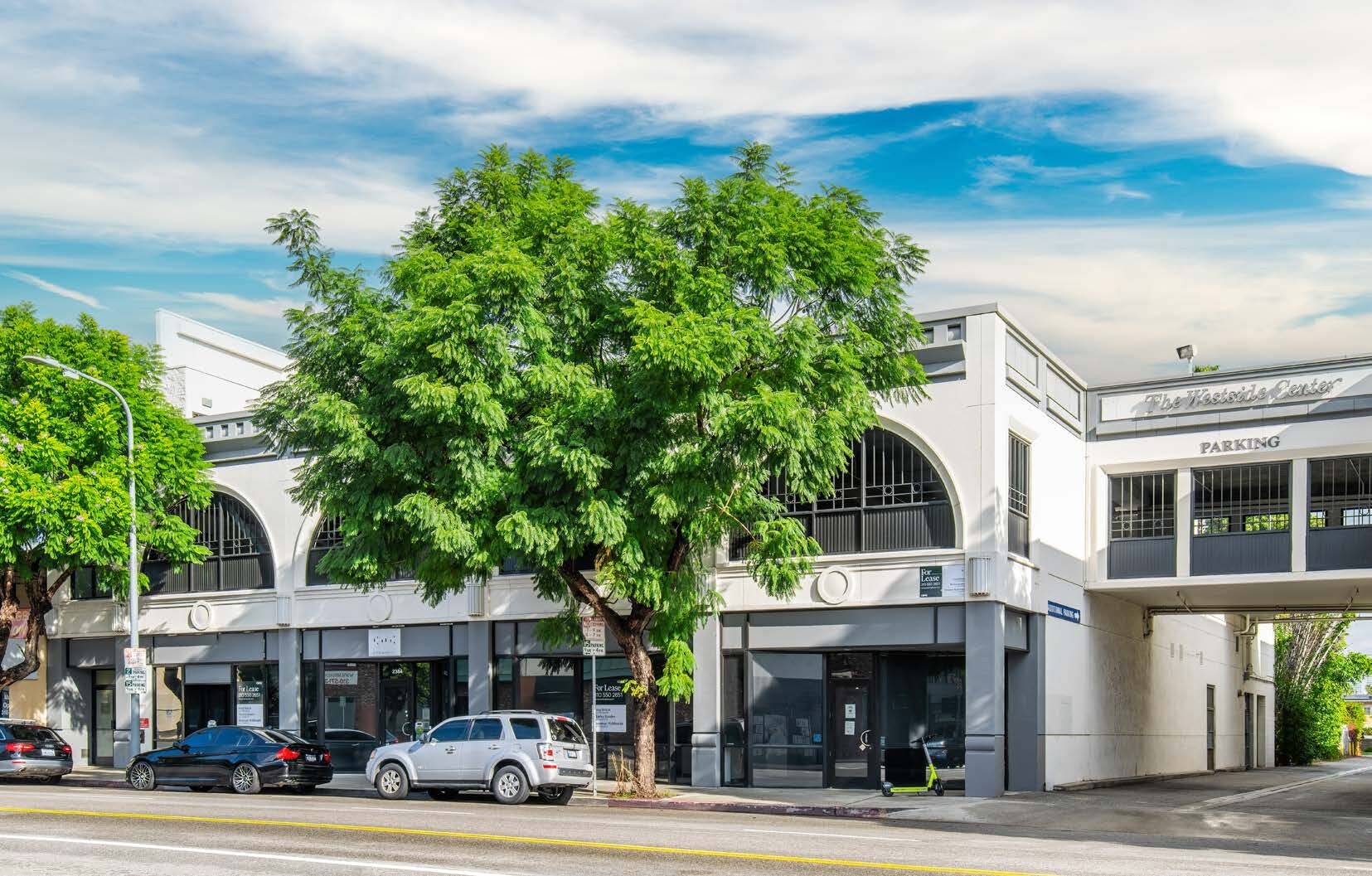 2384-2390 Westwood Blvd, Los Angeles, CA à louer Photo du bâtiment- Image 1 de 2