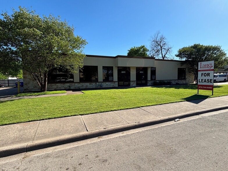 628 Centre St, Dallas, TX for lease - Building Photo - Image 1 of 13