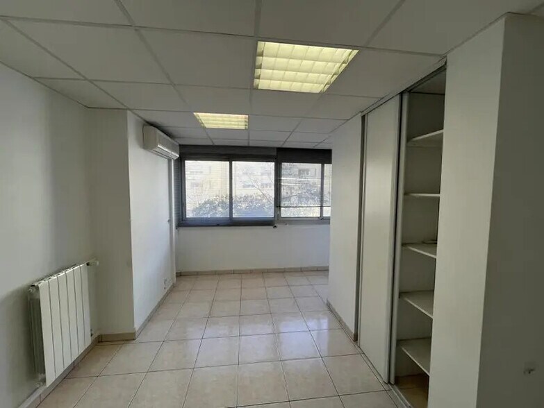 Office in Toulon for sale - Interior Photo - Image 3 of 6