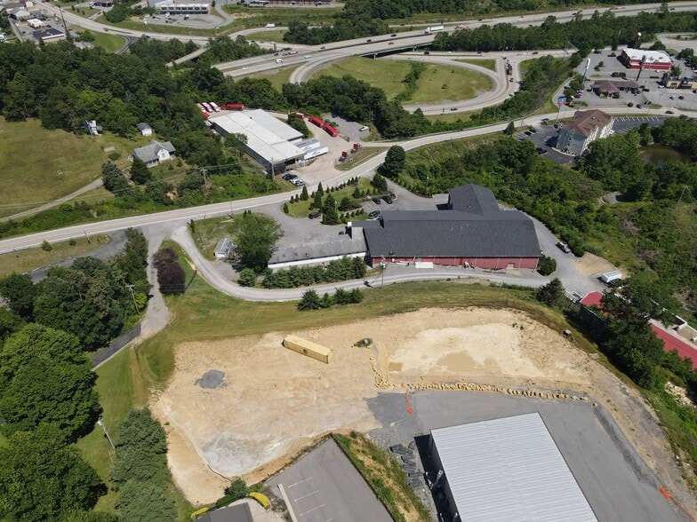 7095 Mall Rd, Morgantown, WV for lease - Building Photo - Image 2 of 3