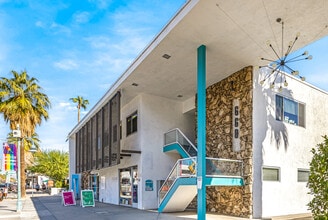 664-668 N Palm Canyon Dr, Palm Springs, CA à louer Photo du bâtiment- Image 1 de 5
