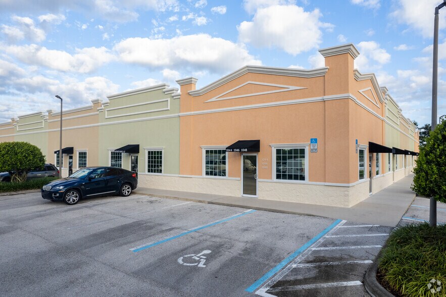 910 Belle Ave, Casselberry, FL à louer - Photo du bâtiment - Image 2 de 6