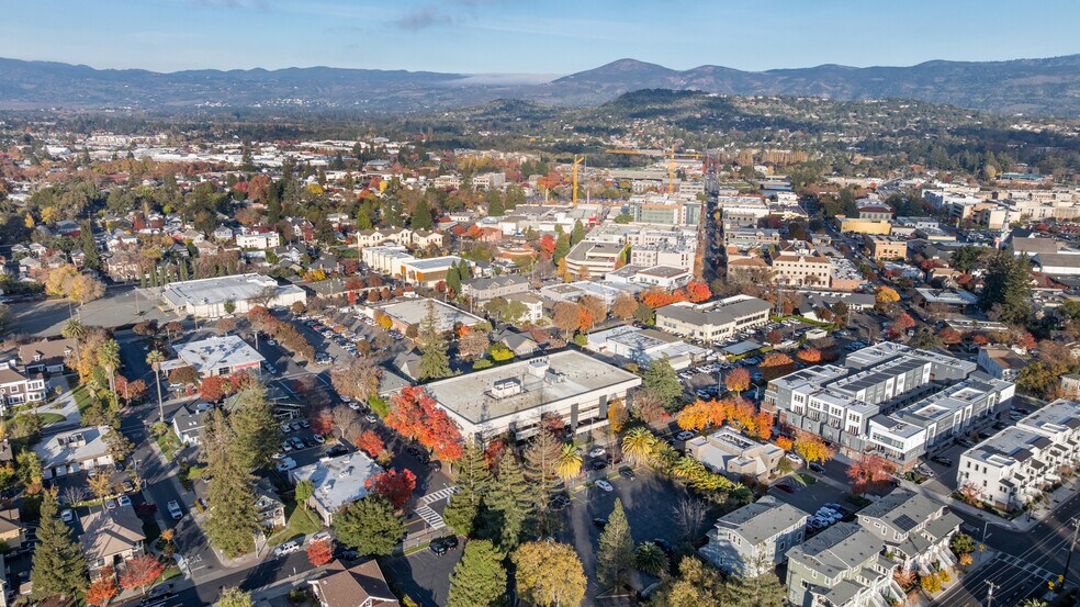 1700 2nd St, Napa, CA à louer - Photo du bâtiment - Image 2 de 4