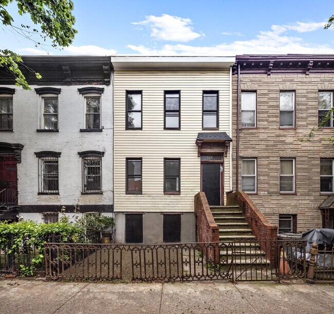 More details for 738 Lafayette Ave, Brooklyn, NY - Multifamily for Sale