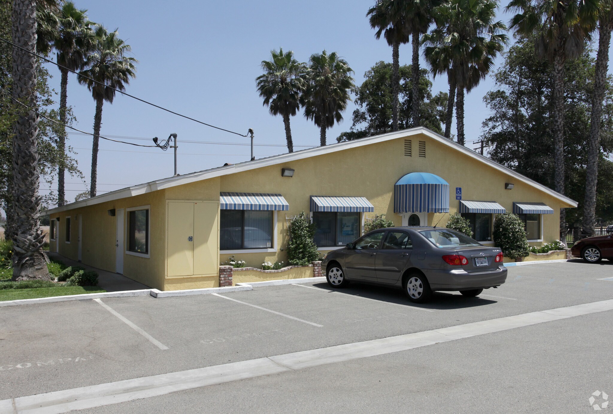 9240 Limonite Ave, Jurupa Valley, CA à vendre Photo principale- Image 1 de 32