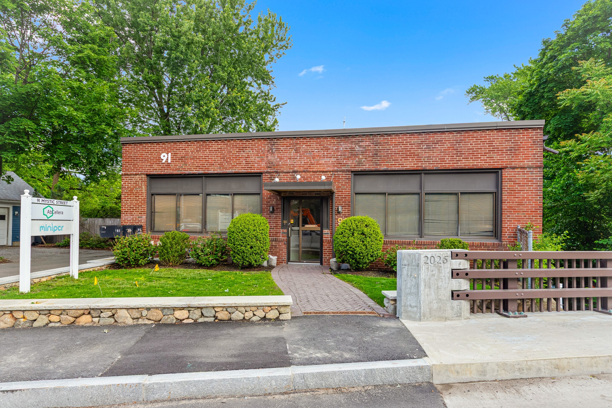 91 Mystic St, Arlington, MA for lease Interior Photo- Image 1 of 13