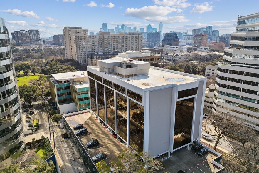 3626 N Hall St, Dallas, TX à louer - Photo du bâtiment - Image 3 de 27