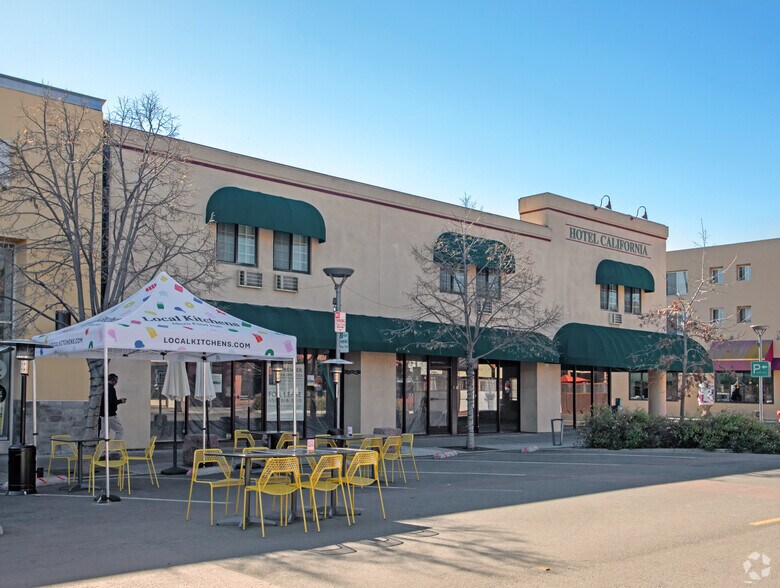 381-395 California Ave, Palo Alto, CA à louer - Photo du bâtiment - Image 2 de 4