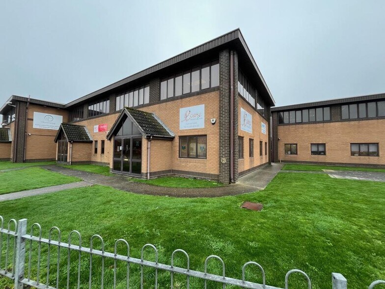 Stephenson Rd W, Clacton On Sea à louer - Photo du bâtiment - Image 1 de 9