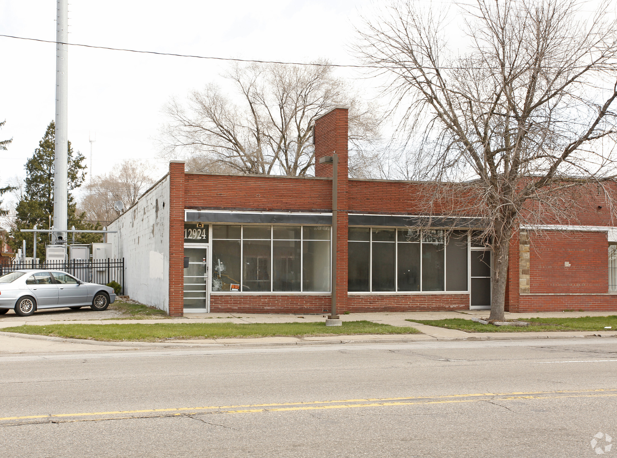 12924 W 7 Mile Rd, Detroit, MI for sale Primary Photo- Image 1 of 1