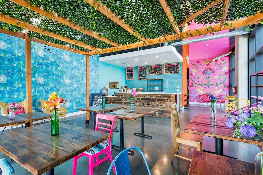 500 W Broadway, Long Beach, CA à louer - Photo du bâtiment - Image 3 de 55