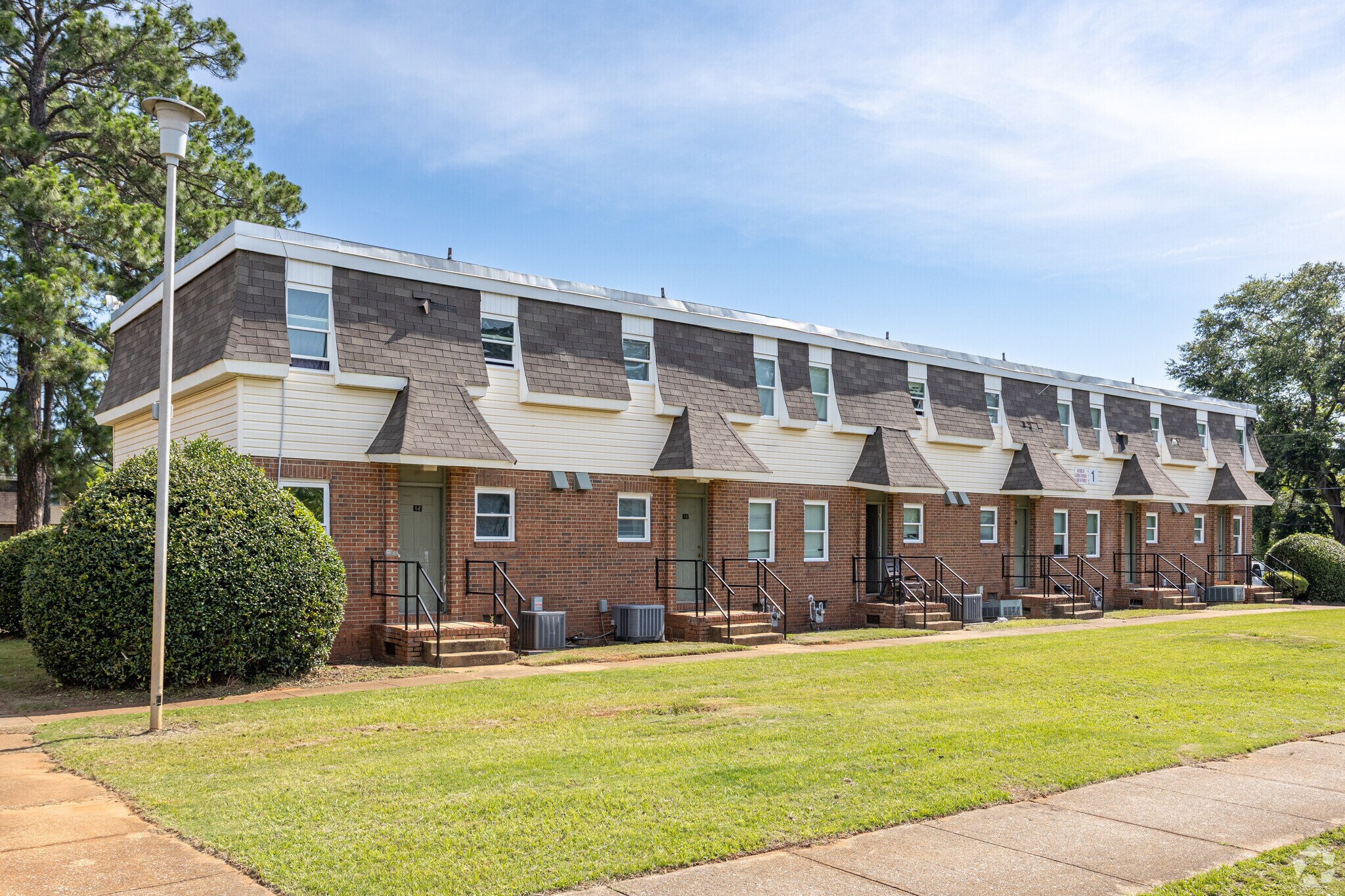 1013 Cedar Ave, Albany, GA à vendre Photo du bâtiment- Image 1 de 20