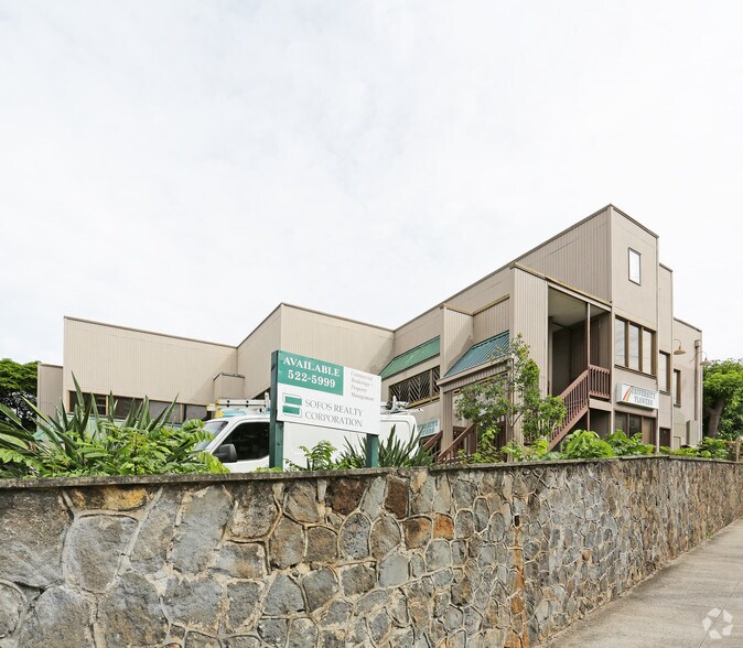 2758 S King St, Honolulu, HI à louer - Photo du bâtiment - Image 3 de 12