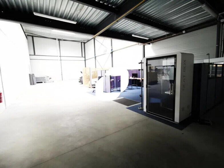 Bureau dans Collégien à louer - Photo intérieure - Image 2 de 6