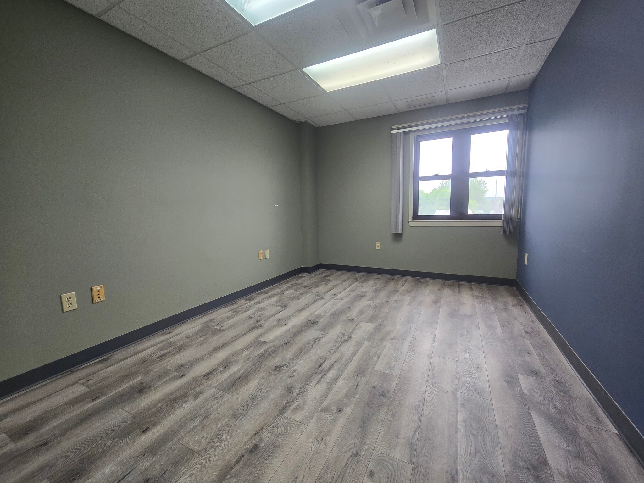 37 Mill Creek, East Stroudsburg, PA for lease Interior Photo- Image 1 of 2