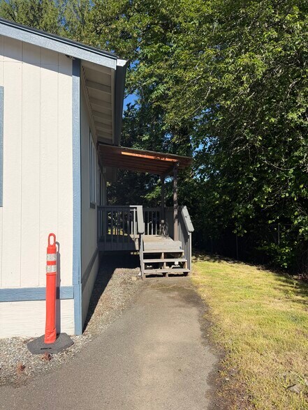 3304 Old Hartford Rd, Lake Stevens, WA à louer - Photo du bâtiment - Image 2 de 9