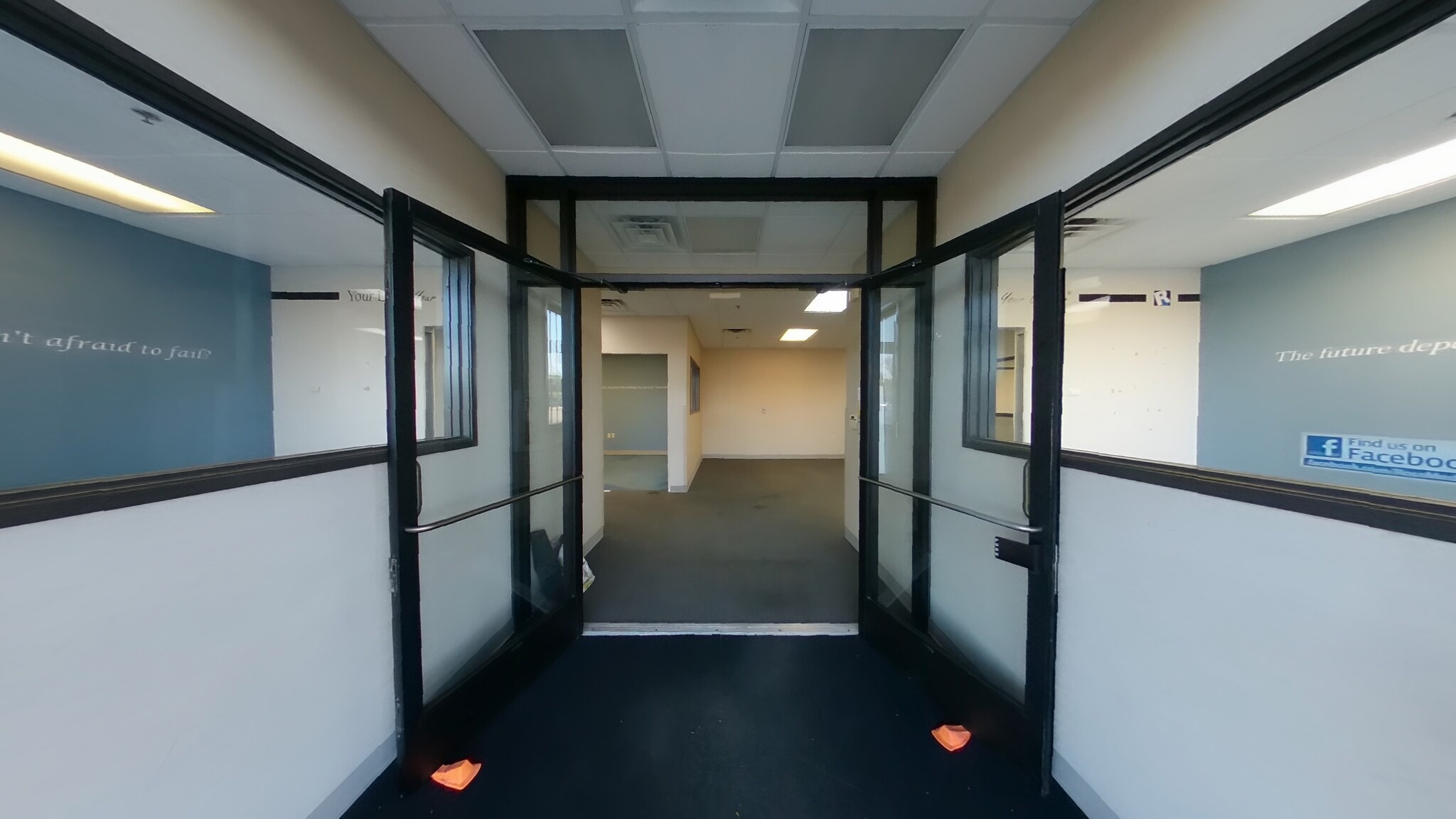 155-455 W University Dr, Mishawaka, IN for lease Interior Photo- Image 1 of 26