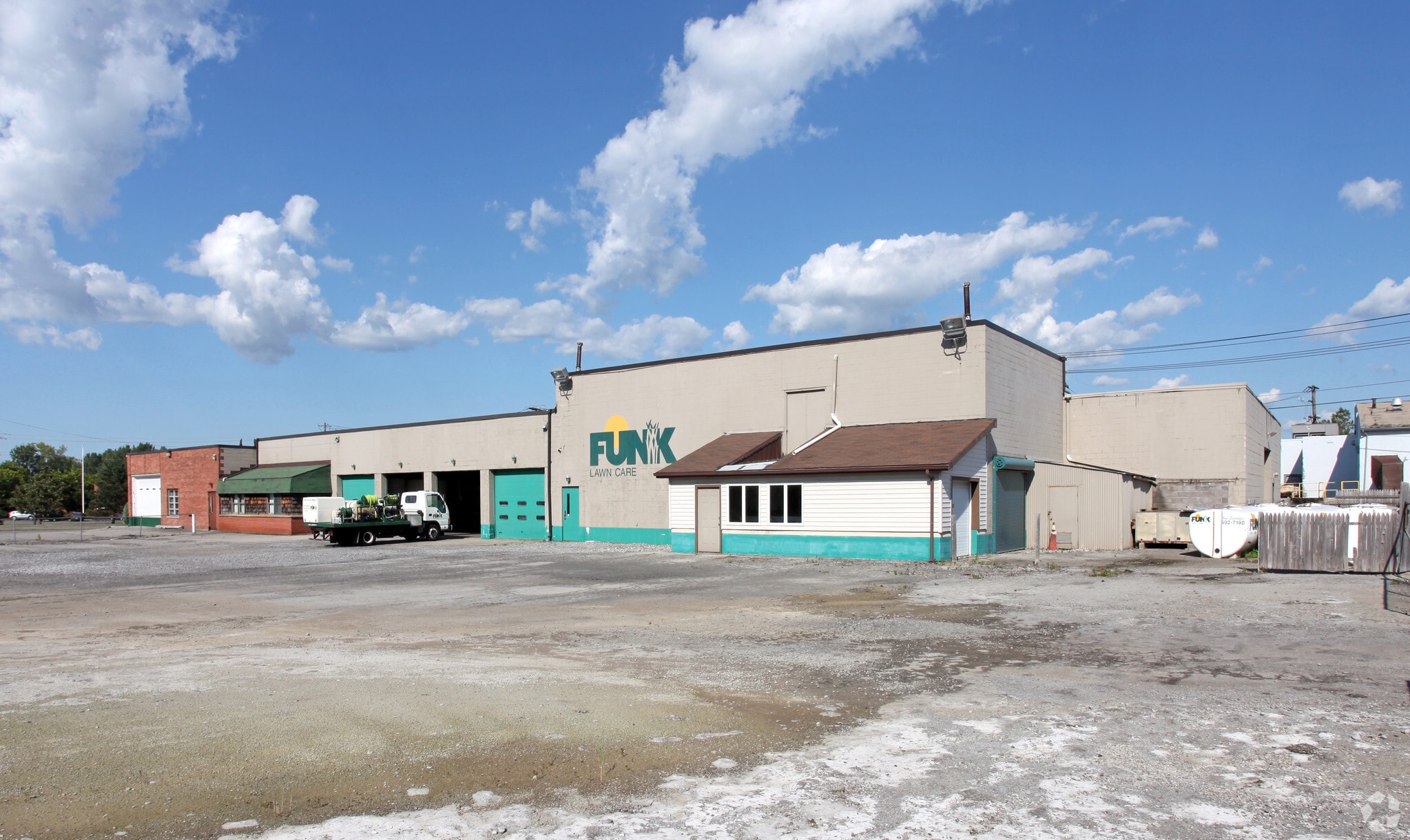 555 Orchard Park Rd, West Seneca, NY for lease Primary Photo- Image 1 of 20