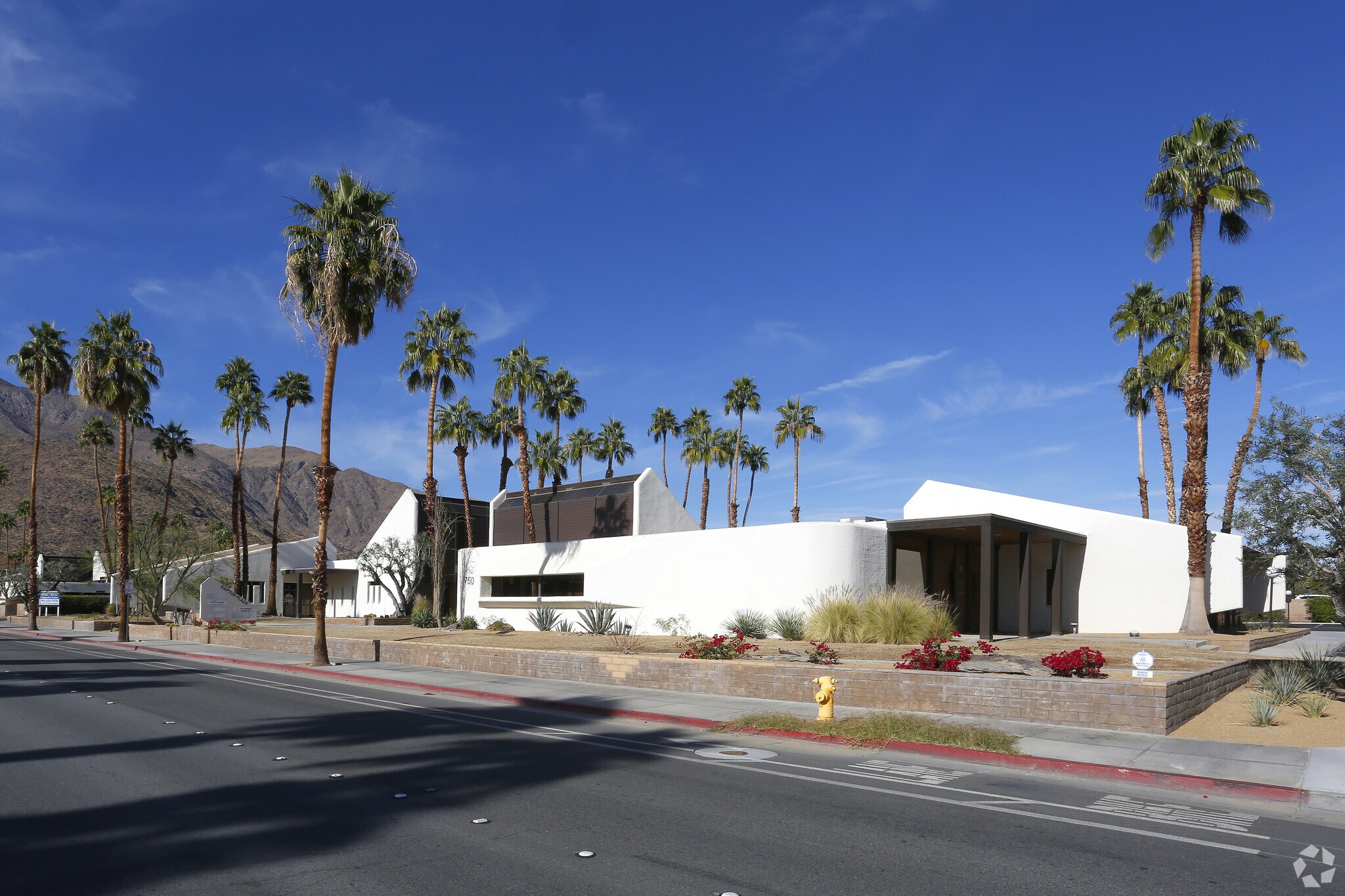 700 E Tahquitz Canyon Way, Palm Springs, CA à vendre Photo principale- Image 1 de 56