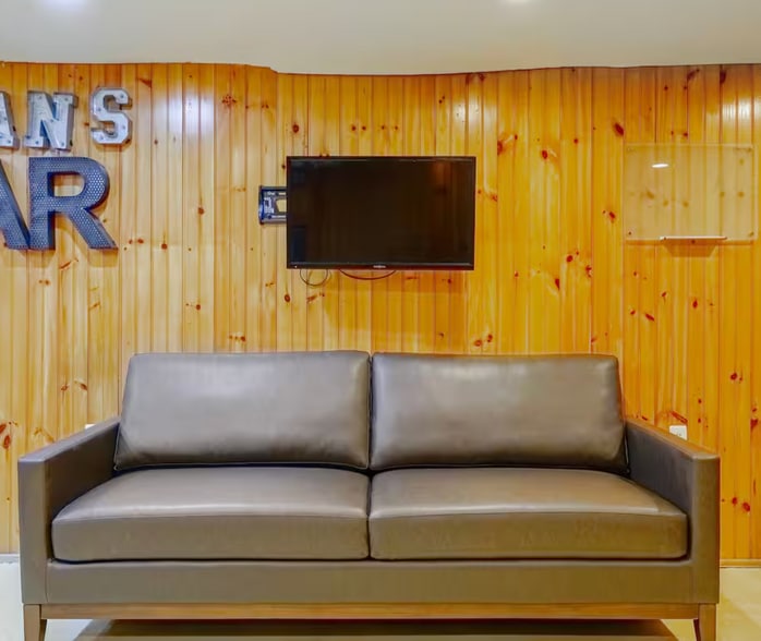 1019 Berryville Ave, Winchester, VA à vendre - Photo du bâtiment - Image 2 de 57