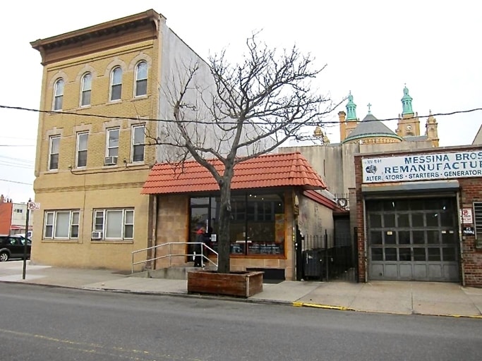 377 Seneca Ave, Ridgewood, NY for lease Primary Photo- Image 1 of 21