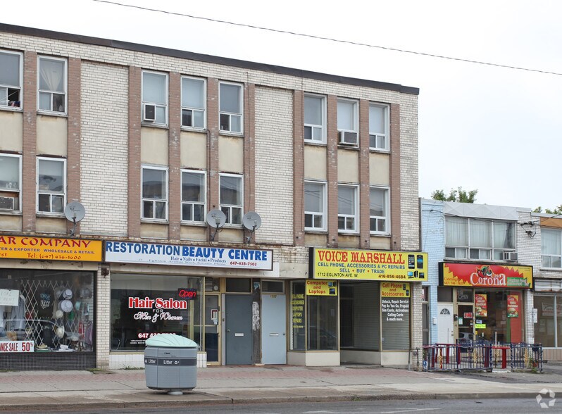 1718 Eglinton Av W, Toronto, ON à vendre - Photo du bâtiment - Image 3 de 9