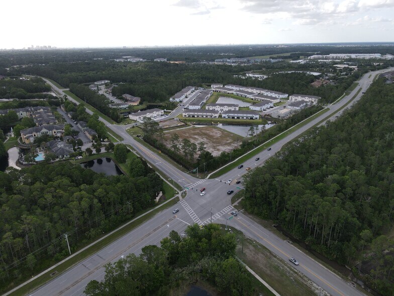 1857 Strickland Range Rd, Daytona Beach, FL à louer - Photo du bâtiment - Image 3 de 7