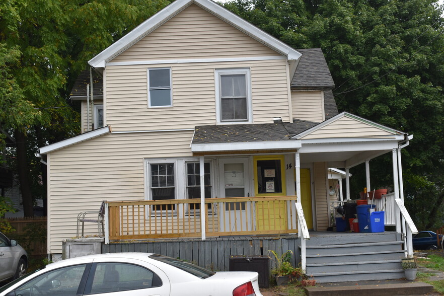 14 Clarke St, Binghamton, NY à vendre - Photo du bâtiment - Image 1 de 13