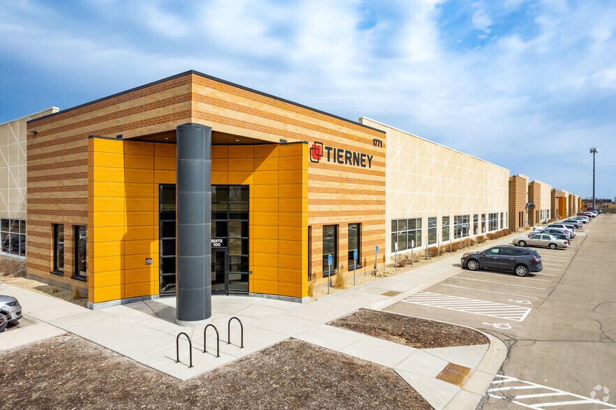 1771 Energy Park Dr, Saint Paul, MN à louer - Photo du bâtiment - Image 1 de 10