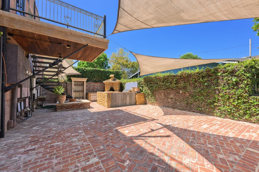 1002 W 3rd St, Santa Ana, CA for sale - Building Photo - Image 2 of 10