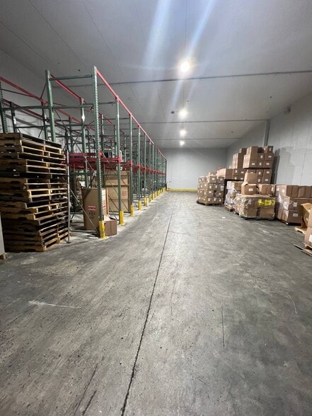 9601-9667 NW 33rd St, Miami, FL for lease - Interior Photo - Image 3 of 33