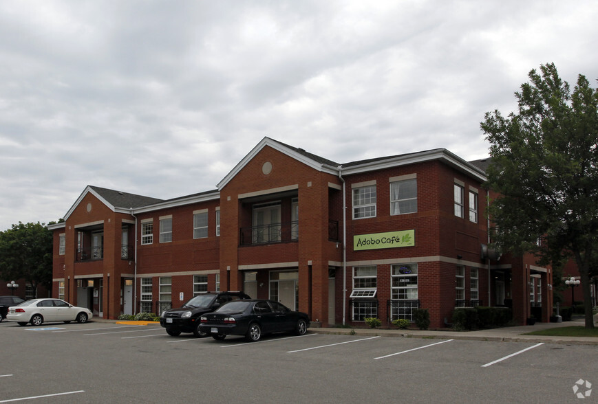 5770 Timberlea Blvd, Mississauga, ON for lease - Building Photo - Image 2 of 8