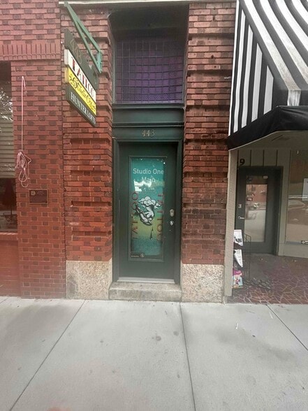 443 N Main St, Hendersonville, NC for lease - Building Photo - Image 3 of 6