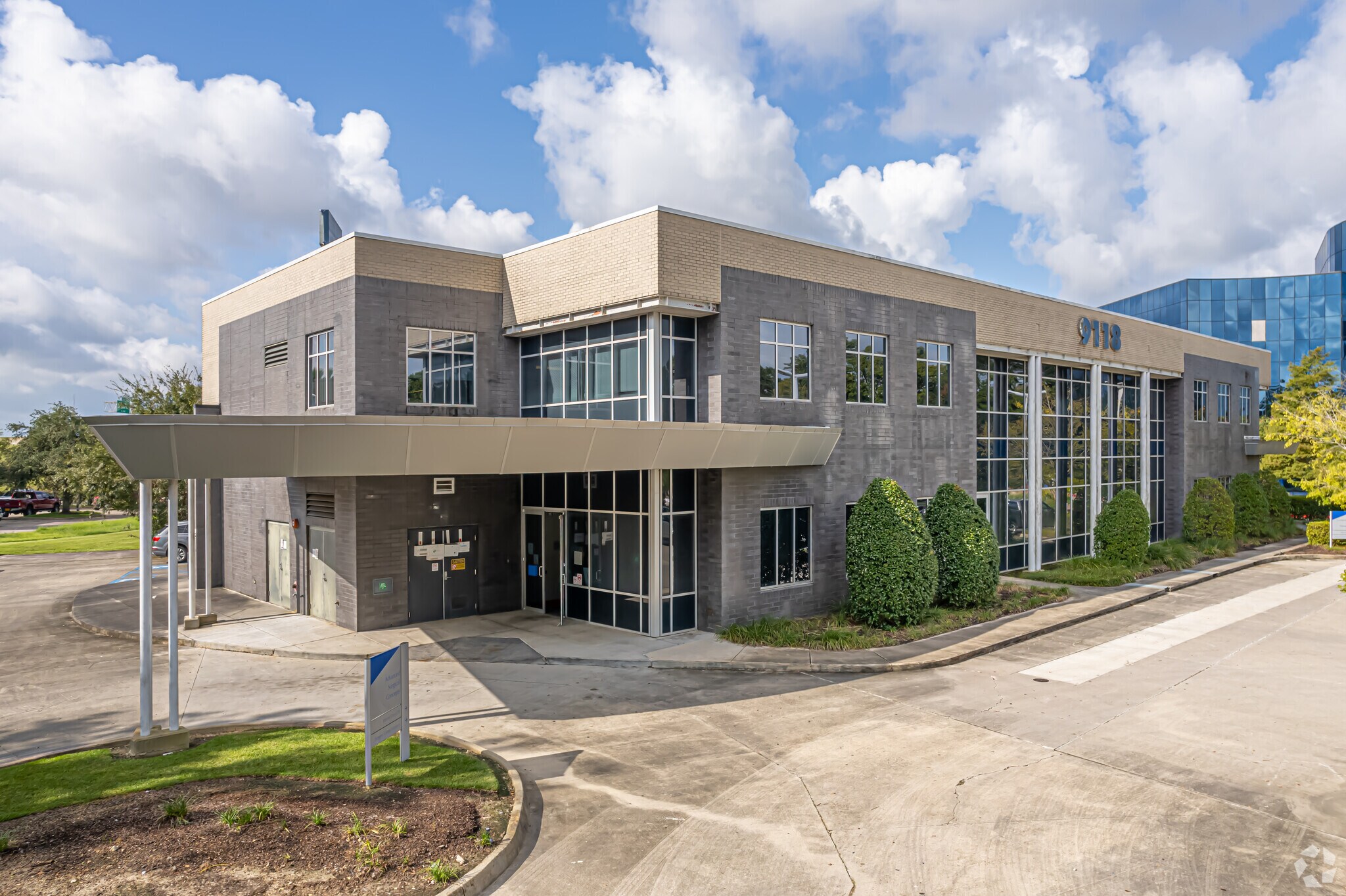 9118 Bluebonnet Centre Blvd, Baton Rouge, LA for lease Building Photo- Image 1 of 6