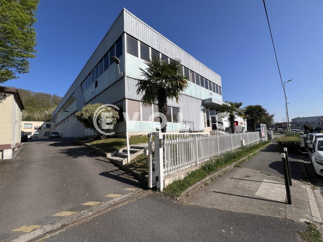 Flex in Neuilly Sur Marne for lease Building Photo- Image 1 of 30