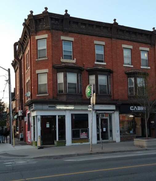 363-367 Clinton St, Toronto, ON à vendre - Photo du bâtiment - Image 3 de 5