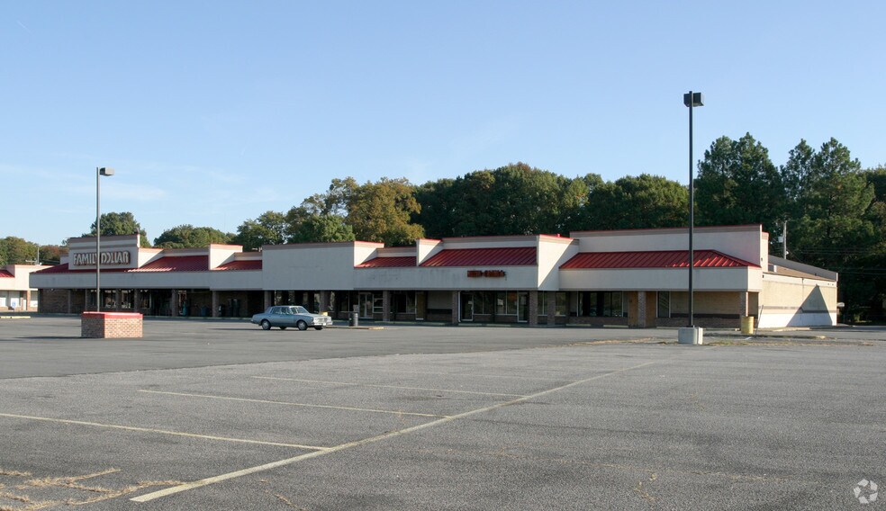 2731-2751 Campostella Rd, Chesapeake, VA à vendre - Photo du bâtiment - Image 2 de 3