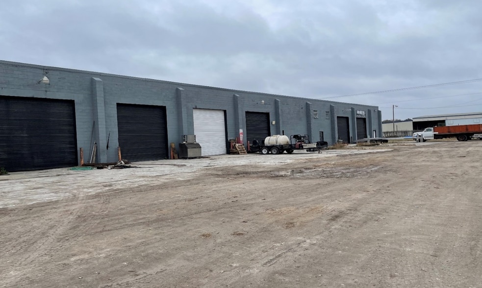 15401 US Highway 301, Dade City, FL for sale - Building Photo - Image 1 of 11