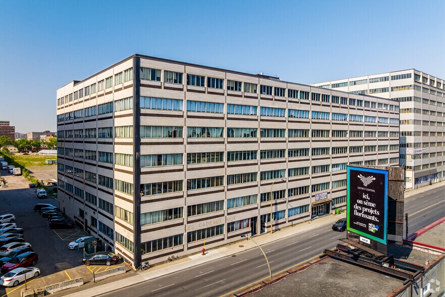 9400 Boul Saint-Laurent, Montréal, QC à louer - Photo du bâtiment - Image 2 de 6